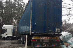 В Киеве произошло масштабное ДТП с фурой, есть погибший