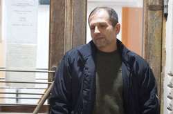  1 грудня Володимир Балух залишав будівлю суду окупантів 