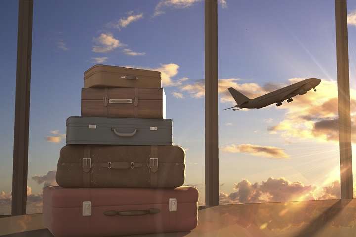 Провідні авіакомпанії примусять пасажирів тепер окремо сплачувати за багаж 