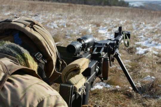 Російські окупанти обстрілюють українські позиції під Авдіївкою