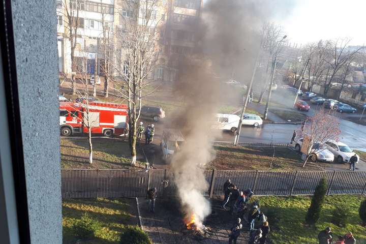 Жителі Черкащини розгромили приміщення райсуду через відсутність опалення в Смілі