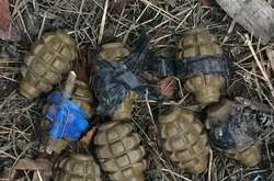 На Донеччині СБУ виявила схрон зі зброєю російського виробництва