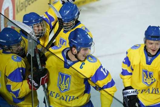 Українська молодіжна збірна з хокею стартує на чемпіонаті світу