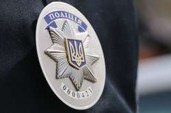 На Донеччині чоловік забив до смерті власну матір, а поті три доби пиячив