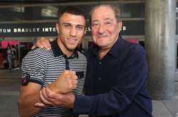 Василь Ломаченко та Боб Арум