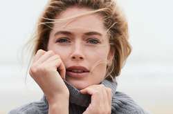 Мокрая и сексуальная Даутцен Крез в новом ролике адвент-календаря журнала Love