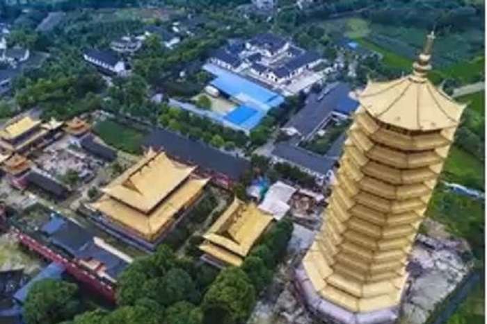 У Китаї згоріла найвища у світі пагода