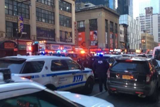 Поліція Нью-Йорка евакуювала три гілки метро через повідомлення про вибух