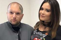 Без скальпеля и дорогого крема: бразильский татуировщик избавляет от растяжек нетрадиционным способом