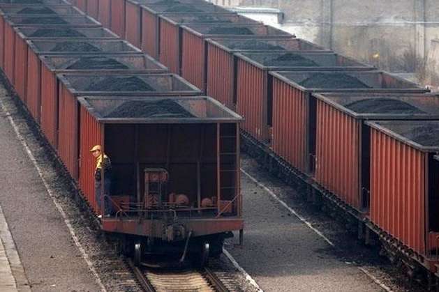 «Укрзалізниця» подвоїла транзит вугілля та деревини