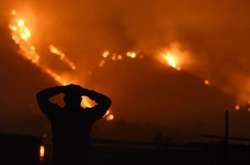 90 тис. людей евакуйовані через пожежі в Каліфорнії