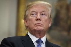 «Его руки были всюду!»: Трампа обвинили в домогательствах