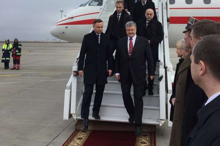 Порошенко встретился с президентом Польши в Харькове