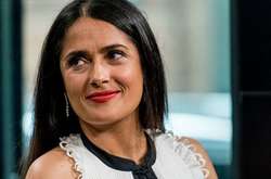 Сальма Хайек призналась, что Харви Вайнштейн предлагал принять вместе душ