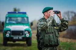 871 одиниця зброї і не тільки: що у 2017-му не вдалося провезти через український кордон