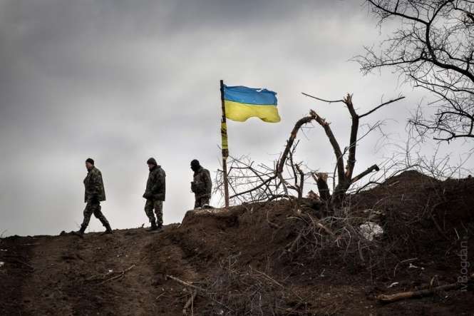 Під Мар’їнкою поранено двоє українських бійців