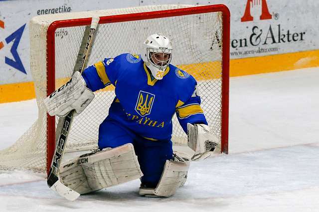 Українець Дяченко став кращим голкіпером молодіжного чемпіонату світу з хокею