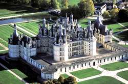 Замок Шамбор, де Макрон святкує день народження