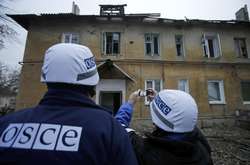 Місія ОБСЄ за добу зафіксувала півтисячі вибухів на Донбасі