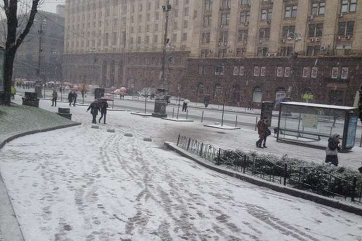 Київ готується до сильного снігопаду: фурам обмежили в’їзд до міста
