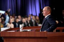 Нові прийоми кремлівської пропаганди. У соцмережах Путіна хвалять... покійники