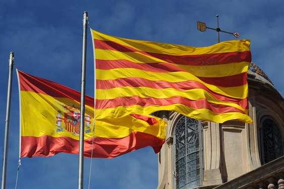 Соцопитування фіксують збереження інтриги на виборах в Каталонії