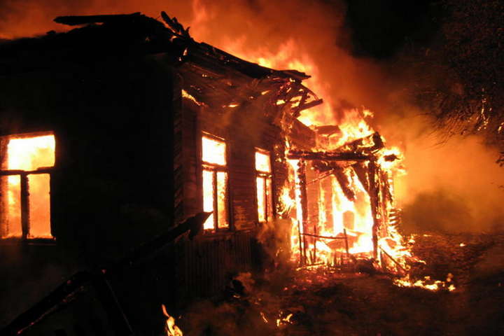 На Черкащині в будинку згоріли чотири дитини