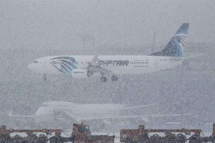 Аеропорт «Київ» скасував десять рейсів на 18 грудня