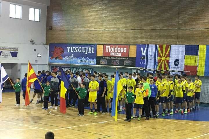 Юніорська збірна України з гандболу стала другою на турнірі у Румунії