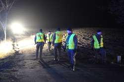 Поліція та рятувальники прочісують район Мінська-Мазовецького у пошуках літака