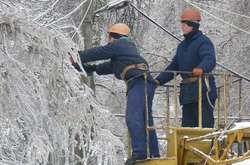  Більше 150 населених пунктів України залишаються без електропостачання через негоду 