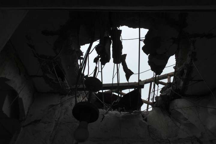 В Новолуганском «Грады» разрушили школу и 34 дома: опубликованы фото