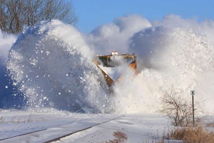 Укрзалізниця «зробила все», щоб не скасовувати поїзди через снігопад