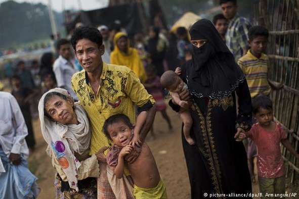 Збройні сили М’янми продовжують знищувати поселення народу рохінджа (карта)