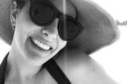 Счастливая и красивая: 40-летняя Лив Тайлер поразила фанатов снимком без макияжа