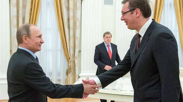 Президент Сербії запевнив Путіна у незмінності позиції щодо Криму
