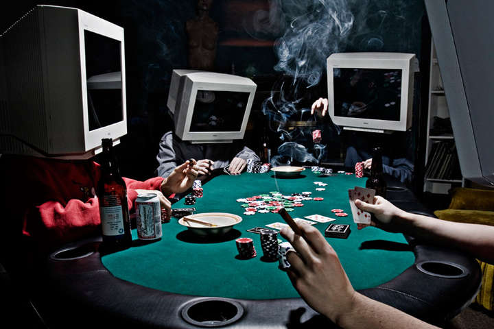 Штучний інтелект виграв майже $2 млн у професійних гравців у покер
