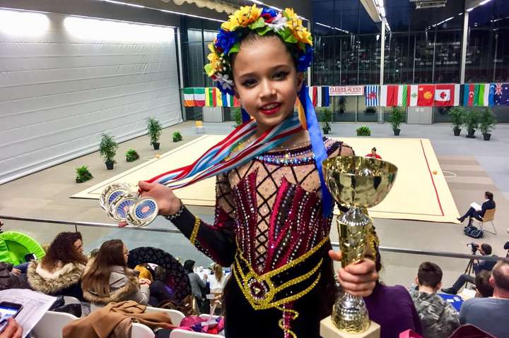 Молоді українські гімнастки вдало виступили на турнірі у Люксембурзі