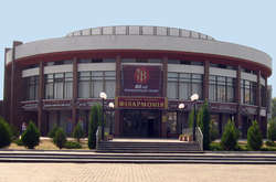 Вінницька обласна філармонія отримала ім’я Миколи Леонтовича