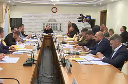 Антикорупційний комітет подовжив собi зимовi канiкули ще на тиждень 