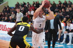 «Черкаські Мавпи» у результативному матчі Суперліги розгромили гостей з Одеси