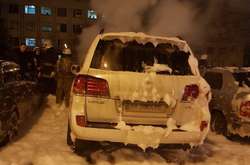 В Харькове сожгли Lexus мужа судьи Зайцевой и Дронова (фото)