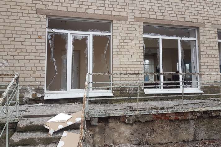 В обстріляне бойовиками з «Градів» Новолуганське повернули газ і світло