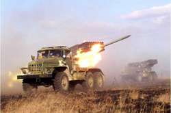 Російські окупанти перекидають «Гради» в район Бахмутської траси