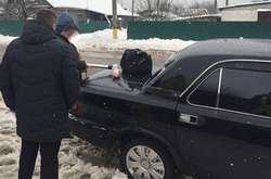 На Київщині поліція зупинила авто зі збагаченим ураном