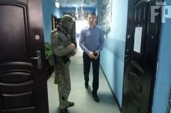 Обшуки у Запоріжжі: правоохоронці завітали до брата чиновника, якого підозрюють у розкраданні коштів