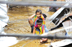 Внаслідок шторму на Філіппінах загинули близько 200 осіб