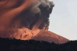 На Балі сталося виверження вулкана Агунг