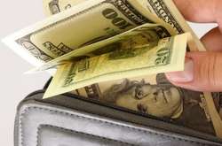 В уряді придумали, як зупинити виїзд українців за кордон