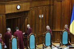 Порошенко запропонував шість кандидатів на голову Конституційного суду